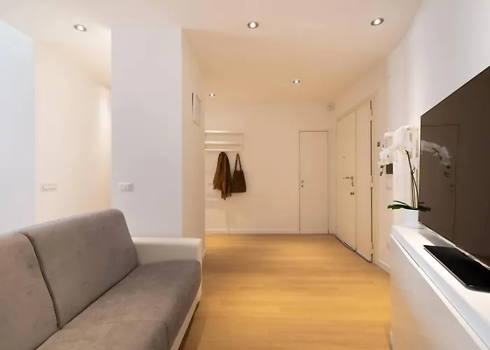 Ampio - Vasca - Metro Adiacente Apartamento