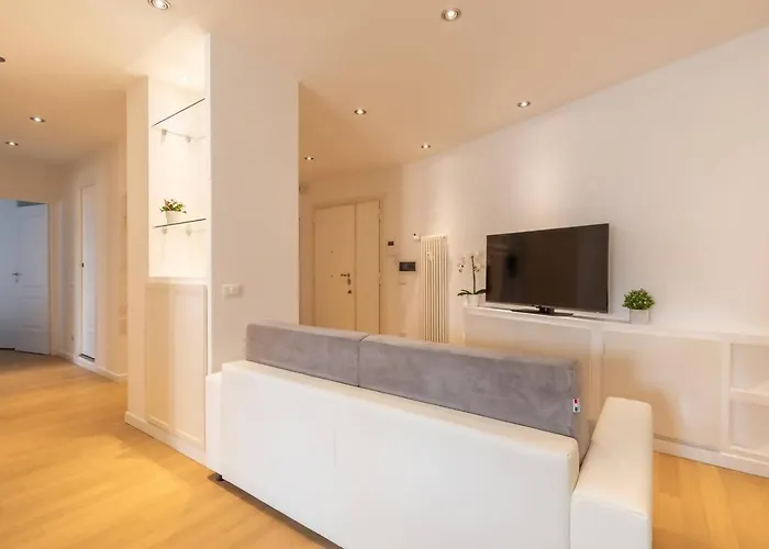 Apartamento Ampio - Vasca - Metro Adiacente *