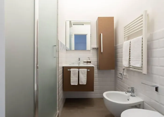 Apartamento Ampio - Vasca - Metro Adiacente