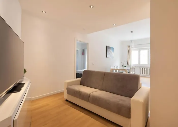 Apartamento Ampio - Vasca - Metro Adiacente Roma