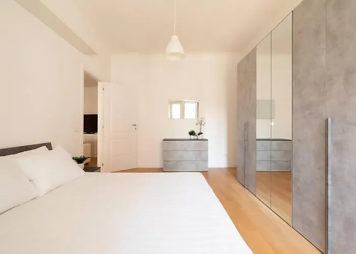Apartamento Ampio - Vasca - Metro Adiacente *