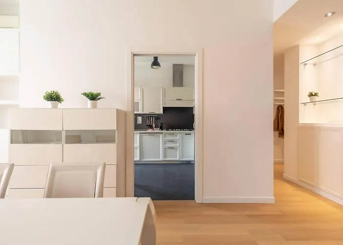 Apartamento Ampio - Vasca - Metro Adiacente Roma