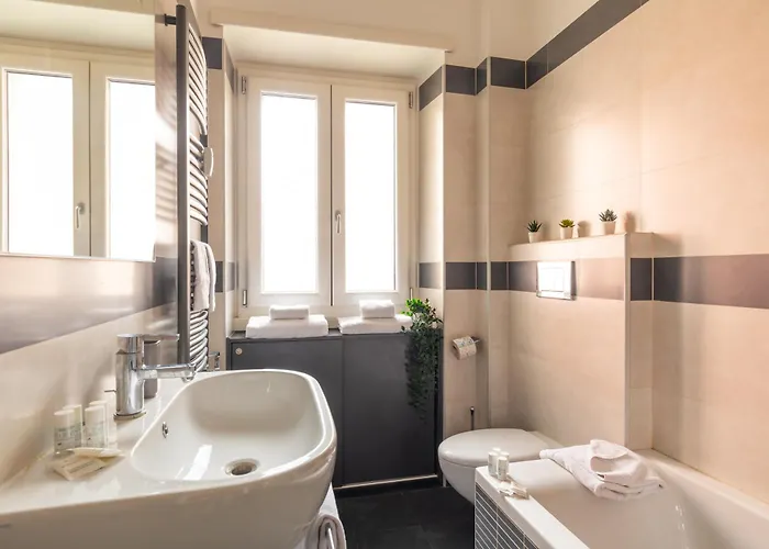 Apartamento Ampio - Vasca - Metro Adiacente Roma